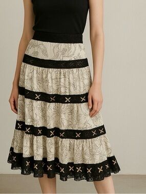 Mix Nouveau Cream & Black Tiered Midi Skirt with Lace Bands
